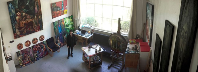 Javier Joven en su taller