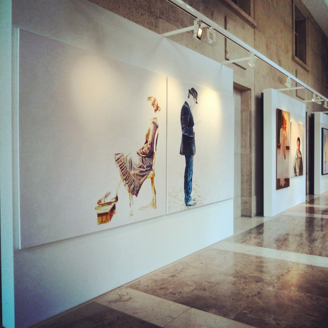 “Composicion con silencio nº2″ (acrílico sobre lienzo, 180×195 cm.) y “El lector” (acrílico sobre lienzo, 180×195 cm.)